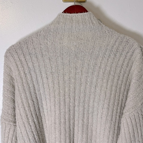 Xirena Wool Cashmere Blend Light Gray Ribbed Mock Neck Boxy Sweater Sz S - Picture 8 of 9
